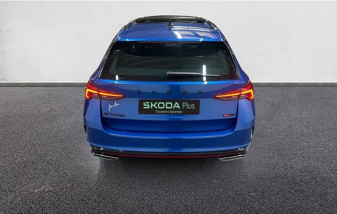 SKODA OCTAVIA Combi 2.0 TDI 200 ch DSG7 4x4 RS extérieur côté gauche 2130996
