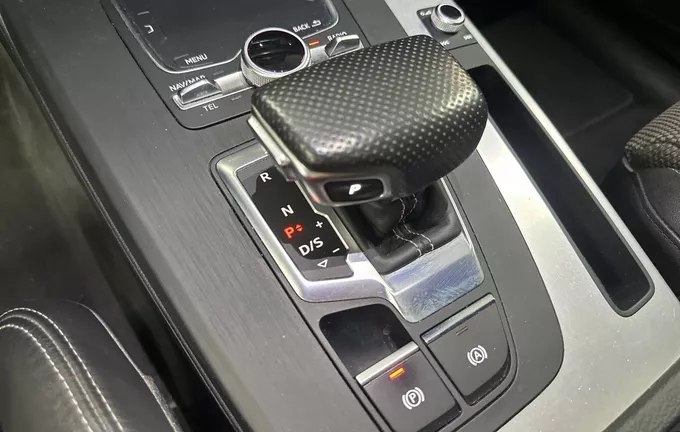 AUDI Q5 55 TFSI e 367 S tronic 7 Quattro S line photo 13 2127282
