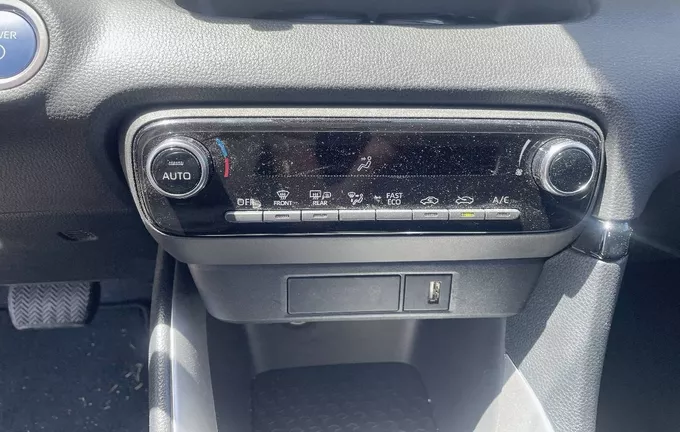 TOYOTA YARIS Hybride 116h Design photo 14 1103517