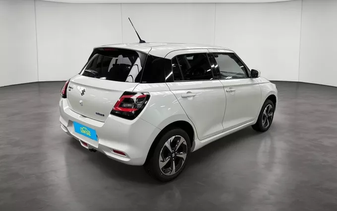 SUZUKI SWIFT 1.2 Dualjet Hybrid AllGrip Pack extérieur trois quart arrière droit 213720