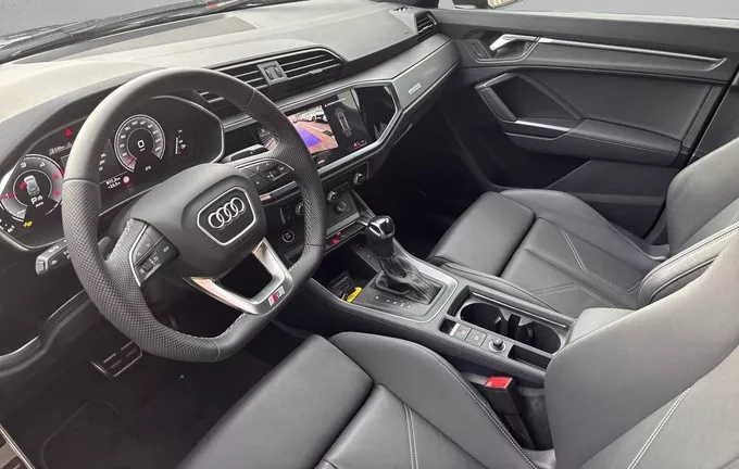 AUDI Q3 35 TDI 150 ch S tronic 7 S line plus photo 11 2128556