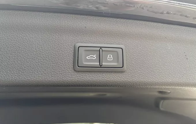 AUDI Q3 35 TDI 150 ch S tronic 7 S line plus photo 19 2128556