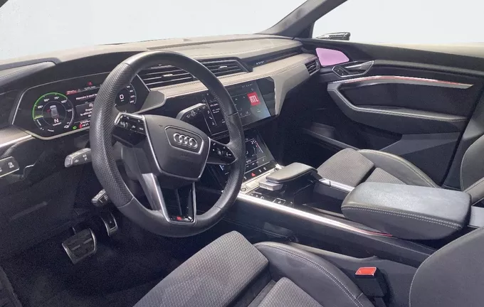 AUDI Q8 E-TRON 55 408 ch 114 kWh Quattro S line photo 11 2130526