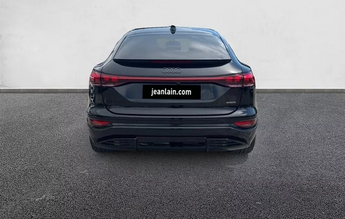 AUDI Q6 E-TRON SPORTBACK 428 ch 100 kWh quattro Competition extérieur arrière 0790