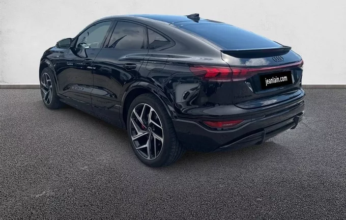 AUDI Q6 E-TRON SPORTBACK 428 ch 100 kWh quattro Competition extérieur trois quart arrière gauche 0790