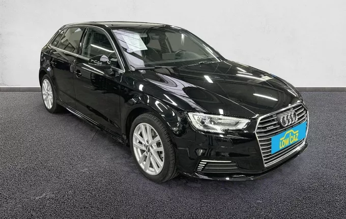 AUDI A3 Sportback 40 e-tron 204 S tronic 6 Business line extérieur trois quart avant droit 212705