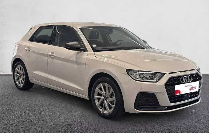 AUDI A1 Sportback 30 TFSI 110 ch S tronic 7 Design extérieur trois quart avant droit 2132069