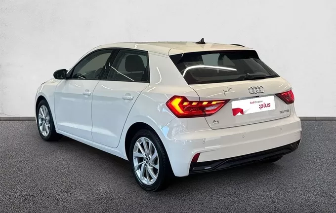 AUDI A1 Sportback 30 TFSI 110 ch S tronic 7 Design extérieur trois quart arrière gauche 2132069