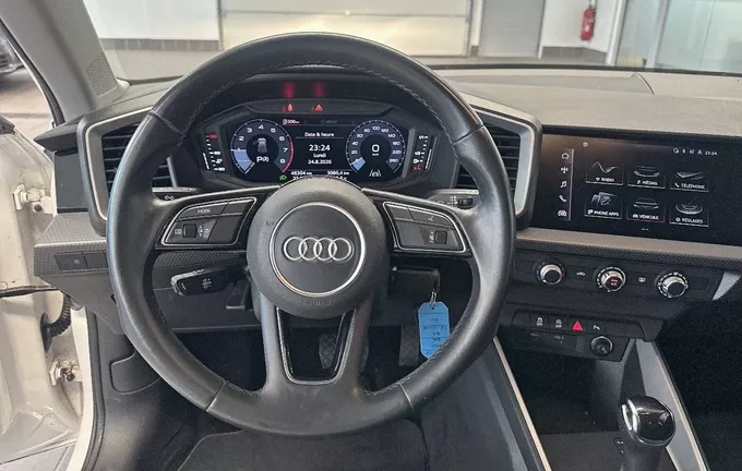AUDI A1 Sportback 30 TFSI 110 ch S tronic 7 Design photo 12 2132069