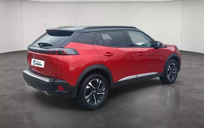 PEUGEOT 2008 PureTech 130 S&S EAT8 GT extérieur trois quart arrière droit 946569
