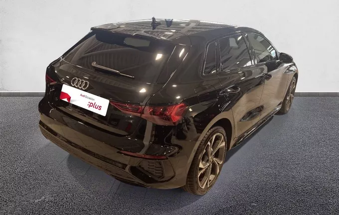 AUDI A3 Sportback 40 TFSIe 204 S tronic 6 S Line extérieur trois quart arrière droit 2118934