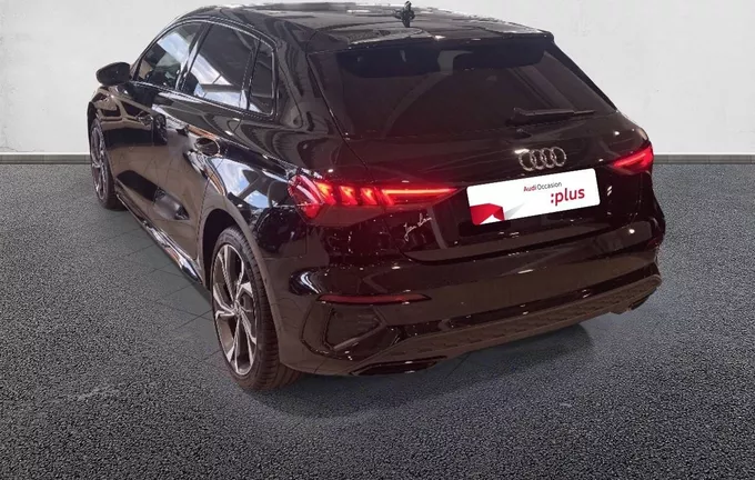 AUDI A3 Sportback 40 TFSIe 204 S tronic 6 S Line extérieur trois quart arrière gauche 2118934