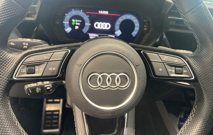 AUDI A3 Sportback 40 TFSIe 204 S tronic 6 S Line photo 12 2118934
