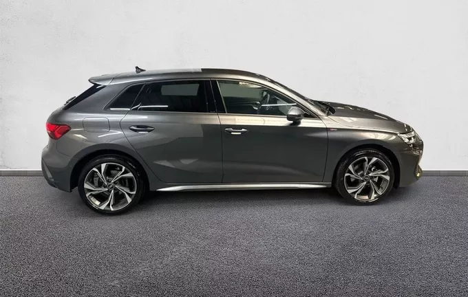 AUDI A3 Sportback TDI 150 S tronic 7 S line extérieur côté droit 2127713