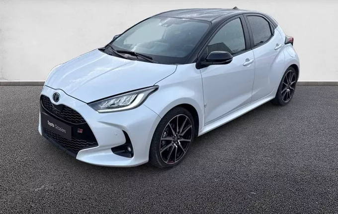 TOYOTA YARIS Hybride 116h GR Sport extérieur trois quart avant gauche 1103096