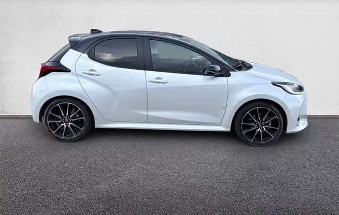TOYOTA YARIS Hybride 116h GR Sport extérieur côté droit 1103096