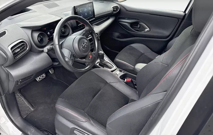 TOYOTA YARIS Hybride 116h GR Sport photo 11 1103096