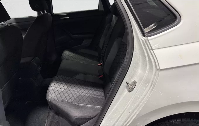VOLKSWAGEN POLO 1.0 TSI 95 S&S BVM5 R-Line Edition extérieur arrière 2121383