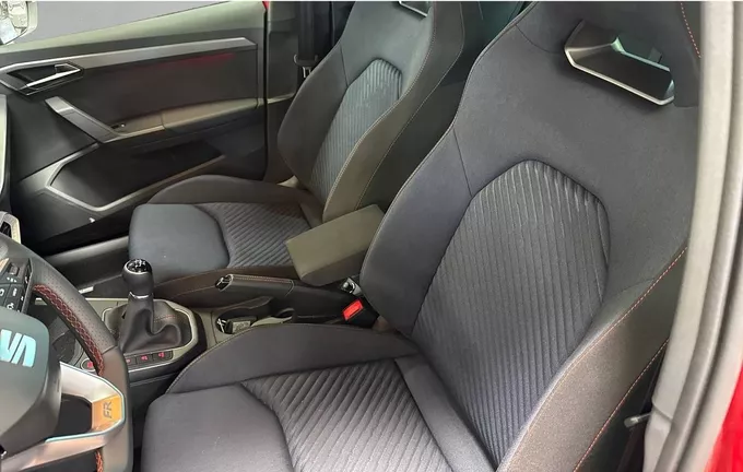 SEAT ARONA 1.0 TSI 95 ch Start/Stop BVM5 FR extérieur trois quart arrière droit 2128097