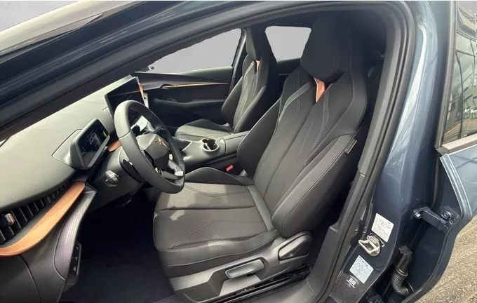 CUPRA TAVASCAN 286 ch V extérieur trois quart arrière droit 1214