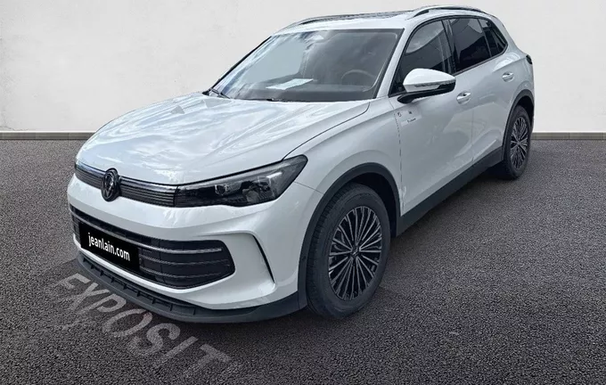VOLKSWAGEN TIGUAN 1.5 eTSI 131ch DSG7 VW Edition extérieur trois quart avant gauche 5489
