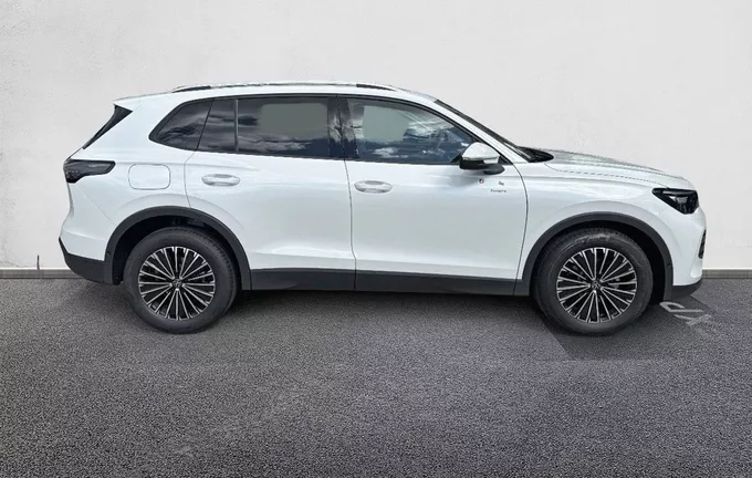 VOLKSWAGEN TIGUAN 1.5 eTSI 131ch DSG7 VW Edition extérieur côté droit 5489