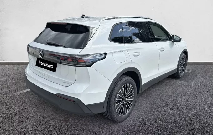 VOLKSWAGEN TIGUAN 1.5 eTSI 131ch DSG7 VW Edition extérieur trois quart arrière droit 5489