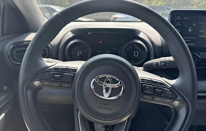 TOYOTA YARIS Hybride 116h Design photo 12 1103779