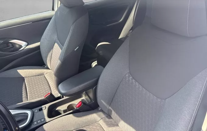 TOYOTA YARIS Hybride 116h Design photo 20 1103779