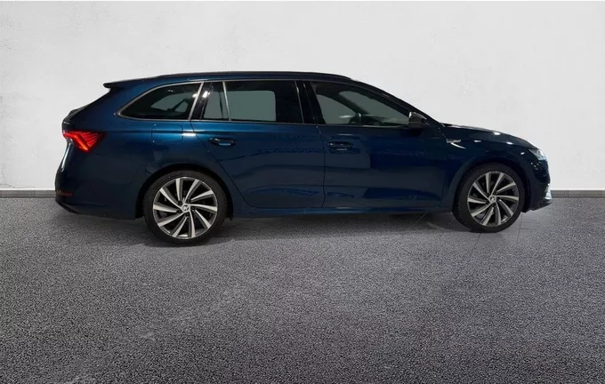 SKODA OCTAVIA Combi 2.0 TDI 200 ch DSG7 4x4 Sportline extérieur côté droit 2130067