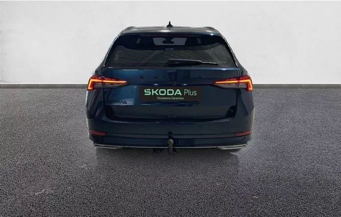 SKODA OCTAVIA Combi 2.0 TDI 200 ch DSG7 4x4 Sportline extérieur côté gauche 2130067