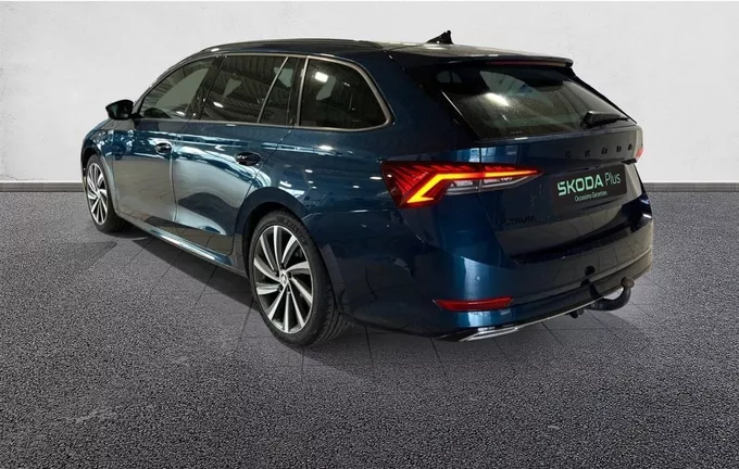 SKODA OCTAVIA Combi 2.0 TDI 200 ch DSG7 4x4 Sportline photo 11 2130067