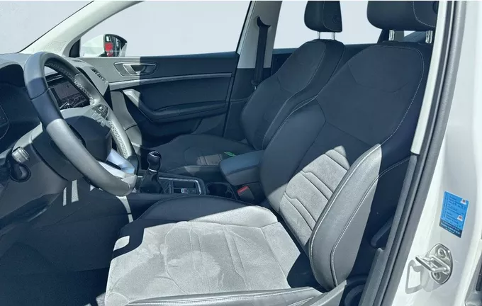 SEAT ATECA 1.0 TSI 110 ch Start/Stop Urban Advanced extérieur trois quart arrière droit 2128538