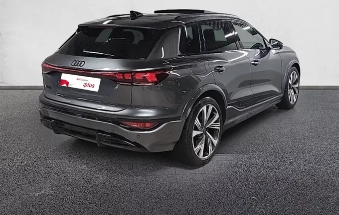 AUDI SQ6 E-TRON 489 ch 100 kWh quattro extérieur trois quart arrière droit 2128364