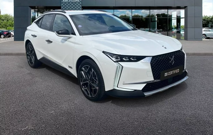 DS DS4 DS 4 Hybride E-Tense 225 EAT8 Cross Rivoli extérieur trois quart avant droit 946173