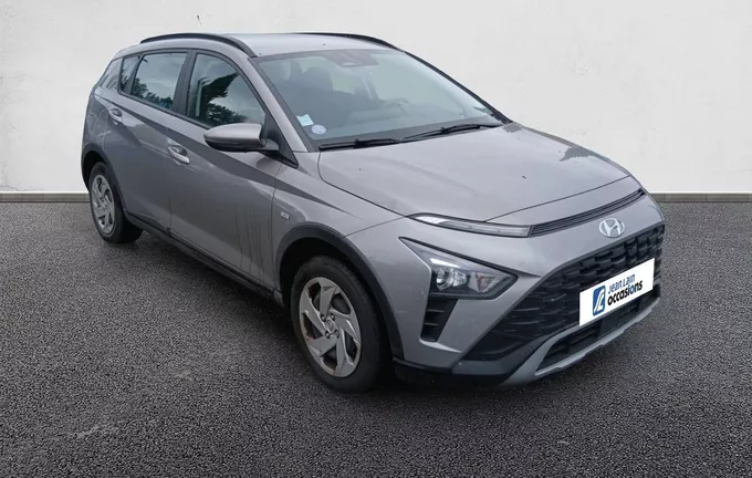 HYUNDAI BAYON 1.0 T-GDi 100 Hybrid 48V Initia extérieur trois quart avant droit 13865