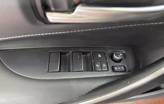 TOYOTA COROLLA HYBRIDE 140ch Design photo 10 1103567