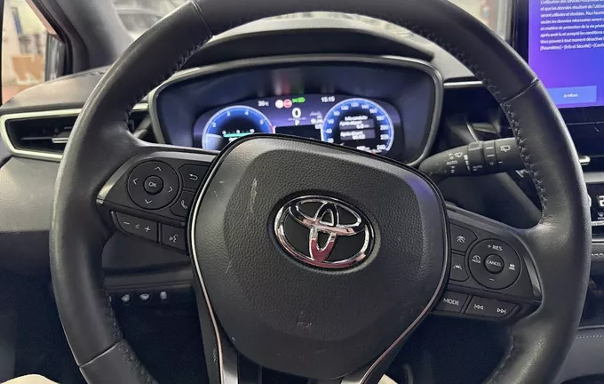 TOYOTA COROLLA HYBRIDE 140ch Design photo 12 1103567