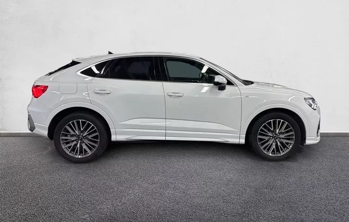 AUDI Q3 Sportback 35 TDI 150 ch S tronic 7 S line extérieur côté droit 212469