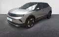 Miniature OPEL MOKKA ELECTRIQUE 156 ch & Batterie 54 kWh GS extérieur trois quart avant gauche 100931