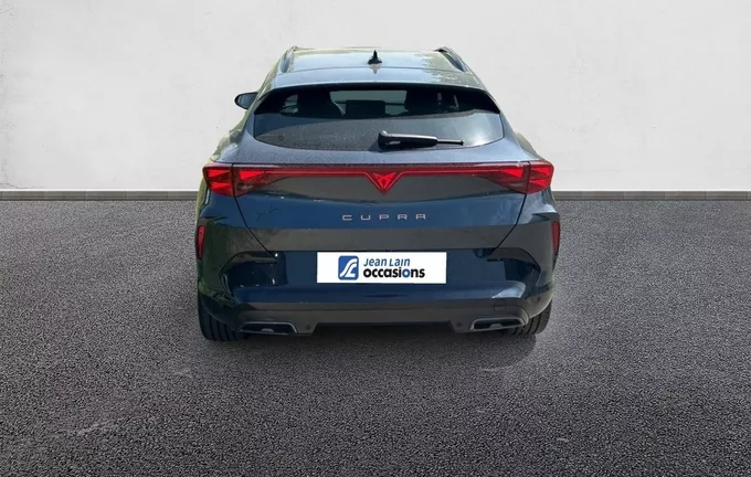 CUPRA FORMENTOR 1.5 eTSI Hybrid 150 ch DSG7 V extérieur arrière 2127424