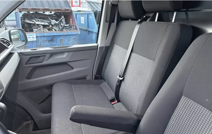 VOLKSWAGEN UTILITAIRES TRANSPORTER 6.1 VAN L1H1 2.0 TDI 150 DSG7 BUSINESS LINE PLUS extérieur arrière 106360