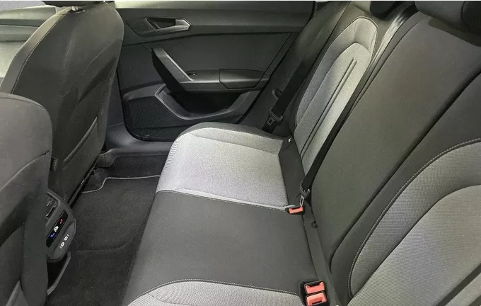 SEAT LEON 1.5 eTSI Hybrid 115 DSG7 Business extérieur arrière 2128059