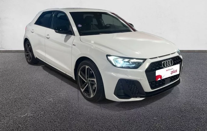 AUDI A1 Sportback 35 TFSI 150 ch S tronic 7 S Line Plus extérieur trois quart avant droit 2128499