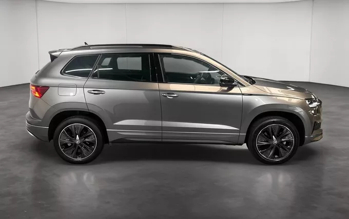 SKODA KAROQ 1.5 TSI Evo 2 150 ch ACT DSG7 Sportline extérieur côté droit 2132424