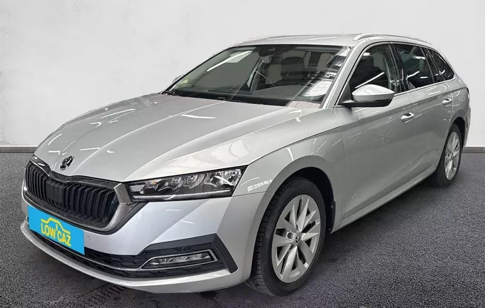 SKODA OCTAVIA Combi 2.0 TDI 150 ch DSG7 Style extérieur trois quart avant gauche 213515