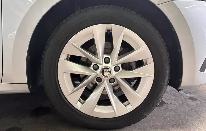 SKODA OCTAVIA Combi 2.0 TDI 150 ch DSG7 Style photo 9 213515