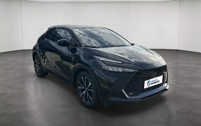 TOYOTA C-HR Hybride 140 Design extérieur trois quart avant droit 1103899