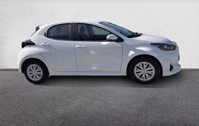 TOYOTA YARIS Hybride 116h Dynamic extérieur côté droit 