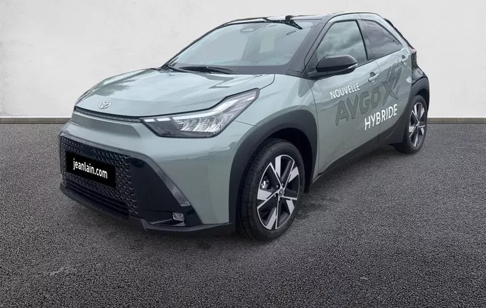 TOYOTA AYGO X Hybride 116h Graphic extérieur trois quart avant gauche 208446